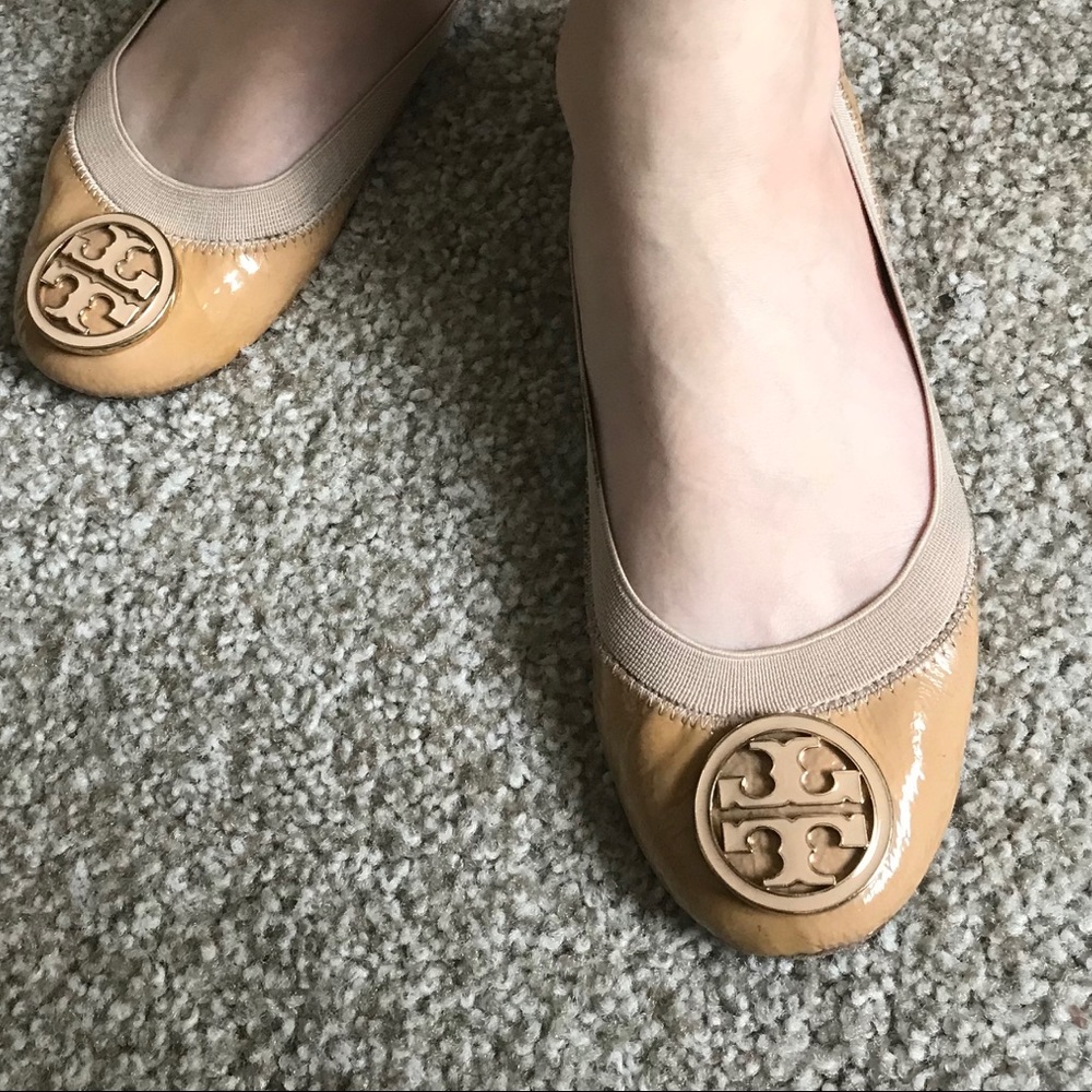 Tory Burch Flats with elastic